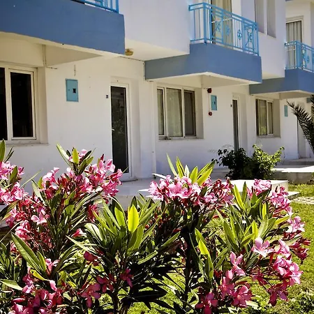 Ξενοδοχείο με διαμερίσματα Liman Apart *